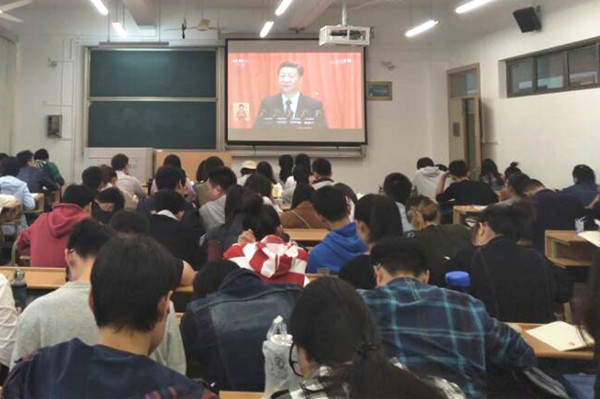 下午教室.jpg 下午教室.jpg