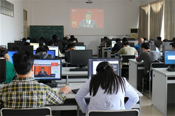 化学系.jpg 化学系.jpg